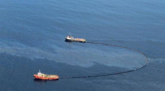 Pertamina Tangani Sebaran Lapisan Minyak di Aceh