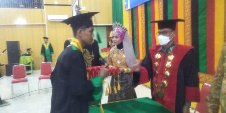 SMTI Banda Aceh Wisuda 190 Orang,   62% Langsung Terserap Dilapangan kerja