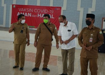 Asisten Sekda Aceh Pantau Pelaksanaan Vaksinasi di Gedung BACH