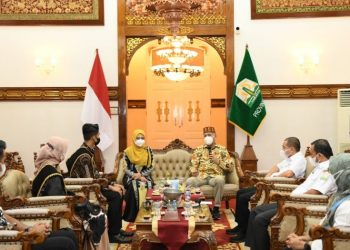 Gubernur Berikan Beasiswa untuk Agam Inong Aceh yang Terpilih Jadi Duta Wisata Indonesia