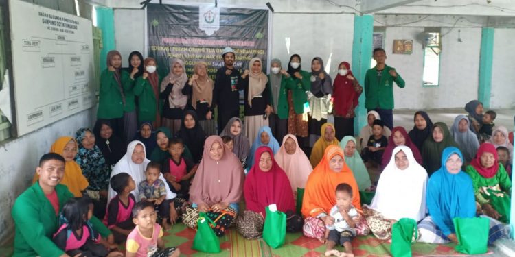 Dosen Prodi Pendidikan Matematika Unimal Edukasi Orang Tua dalam Mendampingi Anak Belajar Daring Menggunakan Smartphone