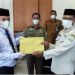 Kasatpol PP dan WH Aceh Menyerahkan 791 SK Tekon Tahun 2022