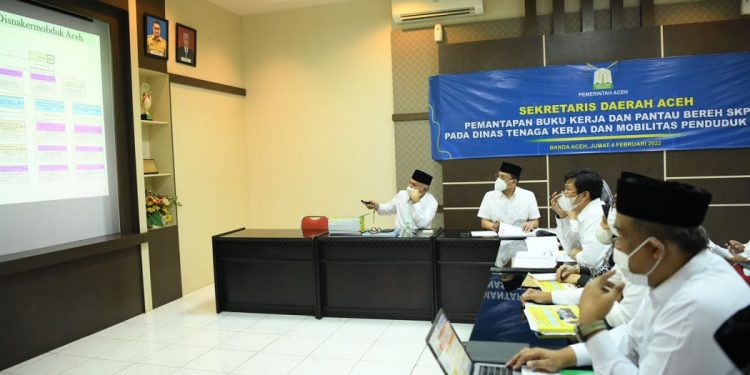 Pelatihan yang Diinisiasi Disnakermobduk harus Mampu Bentuk Lapangan Kerja Baru