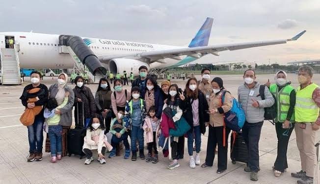 Menlu RI: 80 WNI dari Ukraina Tiba di Tanah Air