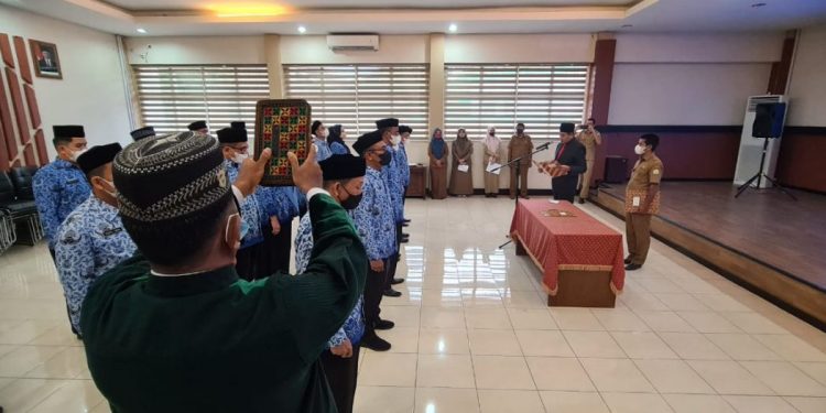 19 Pejabat Administrator dan Pejabat Pengawas Dilingkungan Pemerintah Aceh Dilantik