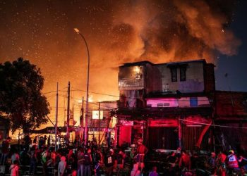 400 Rumah dan Toko Hangus Terbakar di Pasar Gembrong