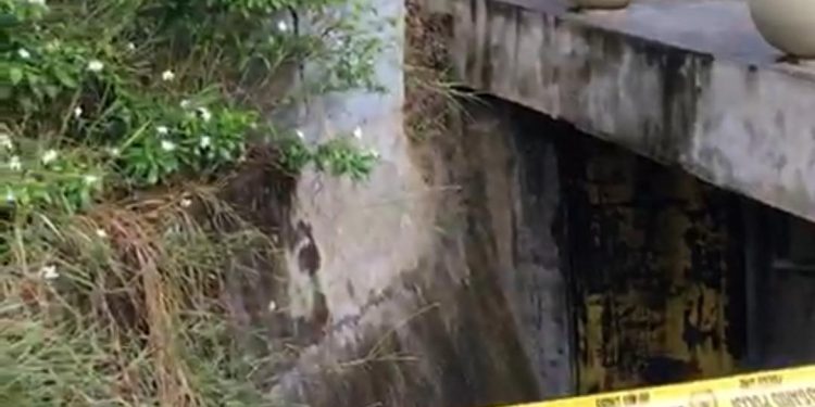 Sesosok Mayat Lelaki Ditemukan Warga Dalam Saluran Parit