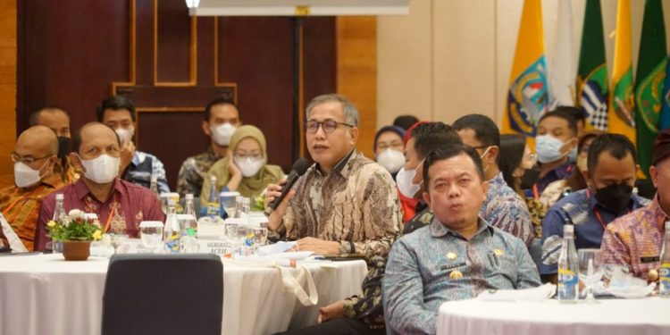 Gubernur Nova Perjuangkan Keberlanjutan Tenaga Kontrak di Aceh