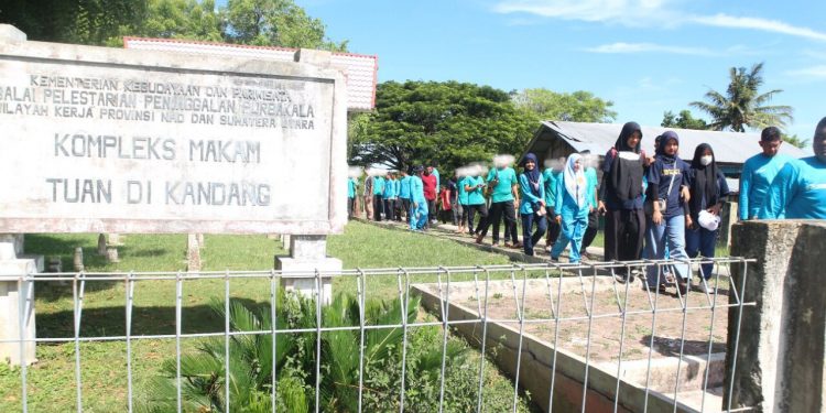Pra HANI, BNN Kota Banda Aceh Baksos dan Ziarah Makam Raja dan Ulama