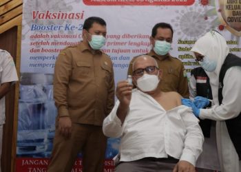 Sekda Terima Suntikan Booster Ke 2