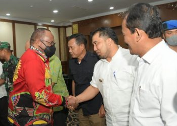 Pj Bupati Aceh Besar Dampingi Pj Gubernur Sambut Wakil Mendagri di Bandara SIM