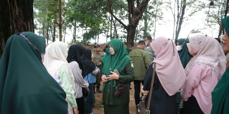 Satpol PP Dan WH Aceh Besar Tertibkan Pelanggar Syariat di Lokasi Objek Wisata