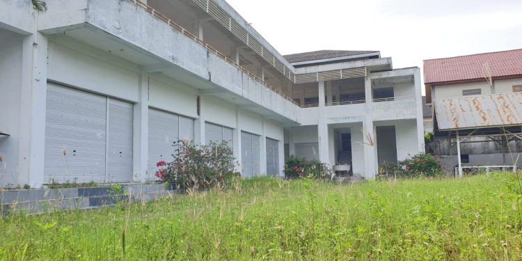 Pasar Modern Senilai 1,2 Miliar Kawasan Ule Kareng Dibiarkan Terbengkalai