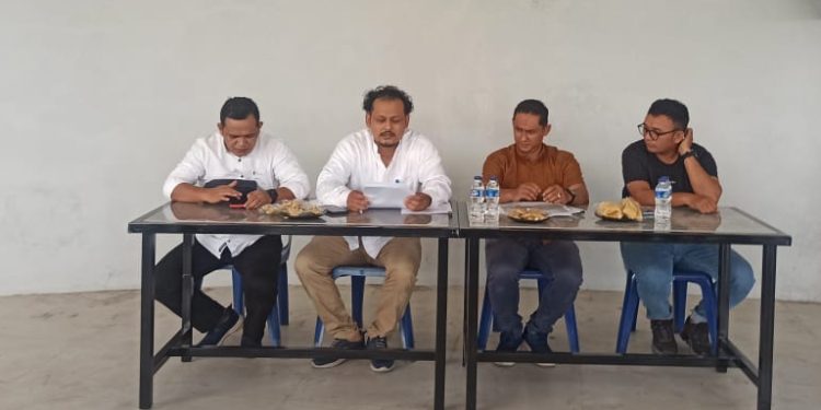 Dek Gam Somasi Zulfikar SBY, Terkait Pembelian Saham Persiraja