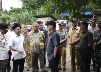 Penjabat Gubernur Tinjau Lokasi Terdampak Banjir di Bireuen dan Pidie Jaya