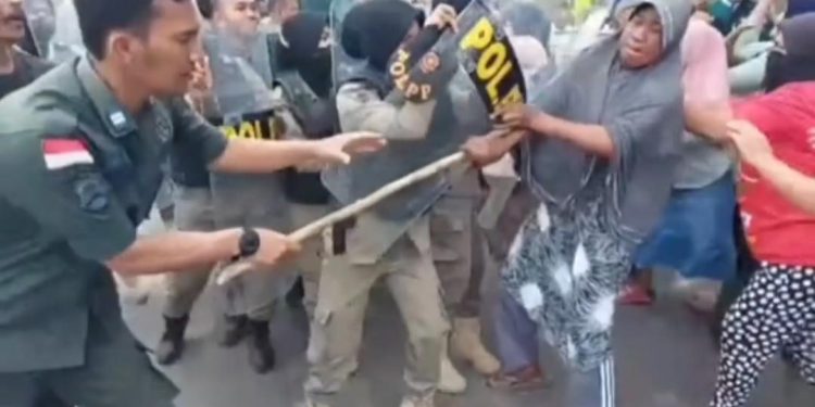 Usai Zulkifli Mundur, Penertiban Pedagang di Lhoksemawe Ricuh