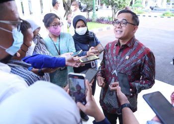 Diperintah Jokowi Bereskan Honorer, Menteri PANRB: Opsi-Opsi Dibahas Bareng Asosiasi Pemda