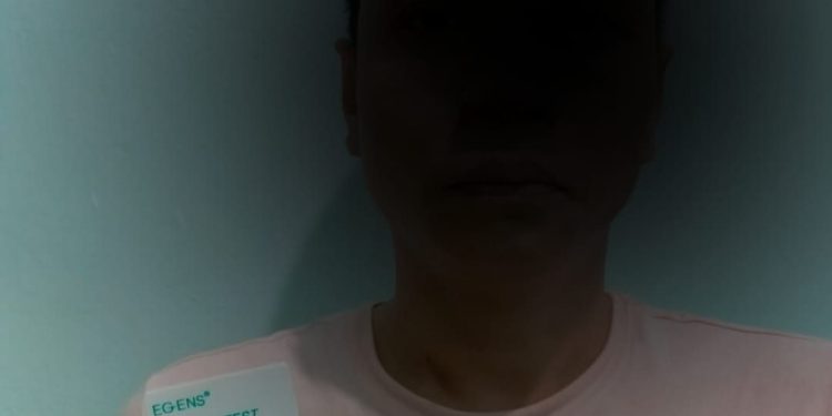 Pelaku Pengguna Narkotika Ditangkap Polisi Saat Sedang Patroli