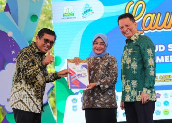 Kadisdik Paksa Kepala SMKN Penerbangan  Tanda Tangan Surat Penguduran Diri Tengah Malam