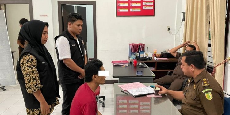 Sat Reskrim Polres Aceh Utara Limpahkan Pelaku Tebas Kepala Istri Pakai Parang ke Jaksa