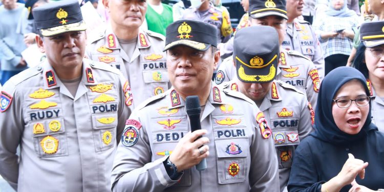 Kapolri Mutasi Ratusan Personel, Termasuk Tujuh Kapolda