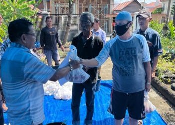Kapolda Aceh Bagikan 300 Kg Daging pada Hari Meugang