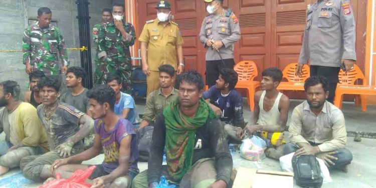21 Orang Imigran Rohingya Mendarat di Pantai Aceh Barat Daya