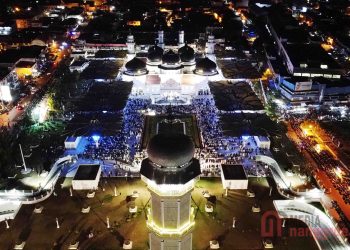 Shalat Tarawih Malam Pertama  Masjid Raya Baiturrahman Membludak
