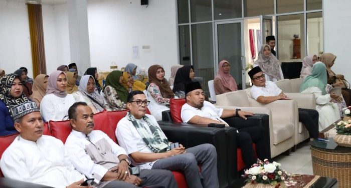 Pj Bupati Aceh Besar Hadiri Penutupan Pelatihan Pengrajin Songket dan Anyaman