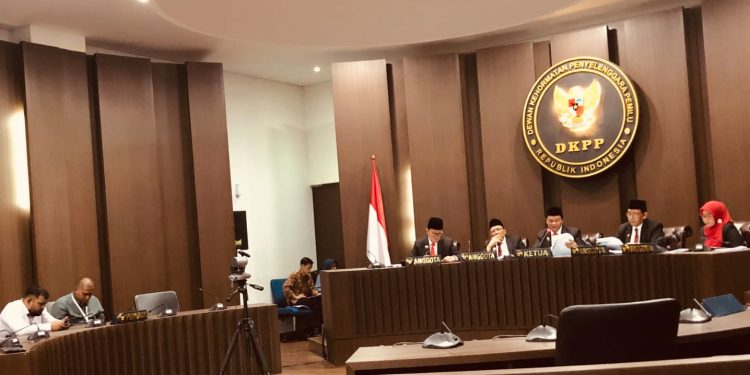 Terbukti Terima Suap, Ketua dan Anggota KIP Nagan Raya Dipecat