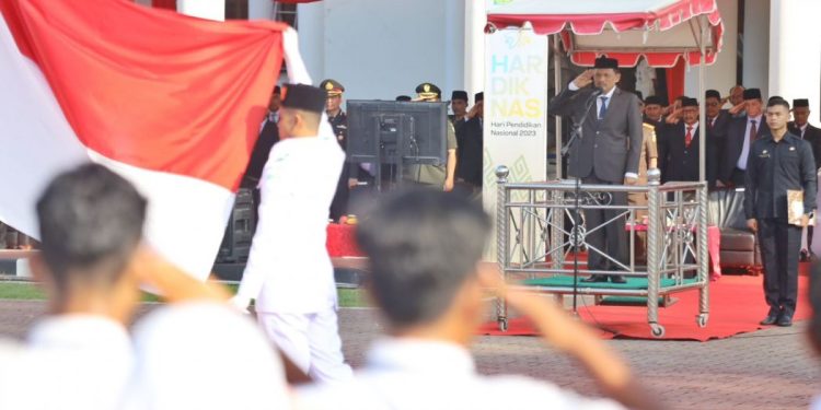 Asisten I Inspektur Upacara Hari Pendidikan Nasional 2023 di Aceh