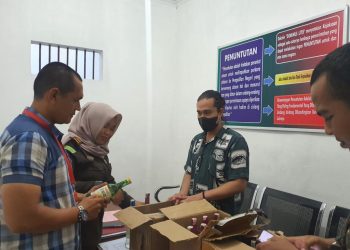 Berkas Perkara Lengkap, Polisi Serahkan Tersangka Penyedia Miras di Banda Aceh ke Jaksa