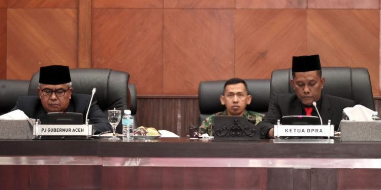 Sekda Aceh Hadiri Paripurna DPRA Soal Pertanggungjawaban Pelaksanaan APBA 2022