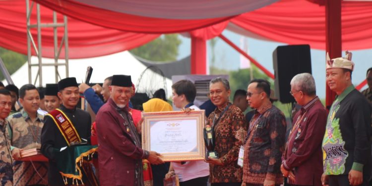 Pemerintah Aceh Raih Stand Terbaik Penas-KTNA Padang