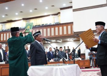 Mantan Kepala Satpol PP dan WH Aceh Dilantik jadi Anggota DPRA