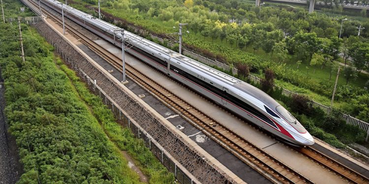 Transportasi Kereta Api Cepat Indonesia Dinilai Paling Unggul di ASEAN