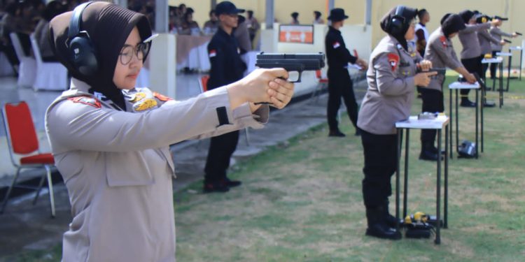 Polda Aceh Gelar Kejuaraan Menembak Ibu Asuh Polwan Polda Aceh Cup 2023 Digelar