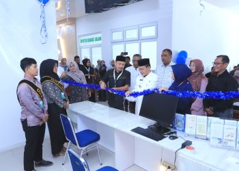 Pj. Walikota Banda Aceh Luncurkan Loket Pelayanan Informasi di RSUD Meuraxa
