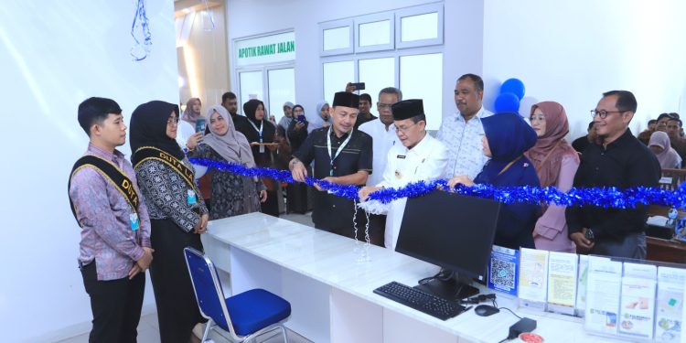 Pj. Walikota Banda Aceh Luncurkan Loket Pelayanan Informasi di RSUD Meuraxa