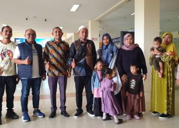 Teuku Riefky Harsya  Bawa Pulang Empat Pasien Bocor Jantung asal Aceh