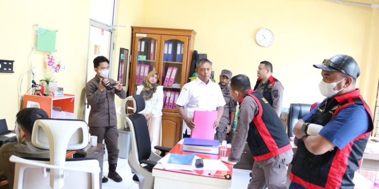 Jaksa  Geledah Kantor Majelis Adat Aceh