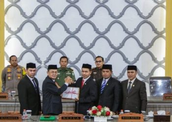 DPRK Banda Aceh Gelar Paripurna Penjelasan dan Penyerahan Resmi Rancangan Qanun APBK 2024