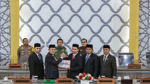 DPRK Banda Aceh Gelar Paripurna Penjelasan dan Penyerahan Resmi Rancangan Qanun APBK 2024
