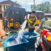 Polisi Kerahkan Mobil AWC untuk Maksimalkan penyaluran Air Bersih Bagi Korban Banjir