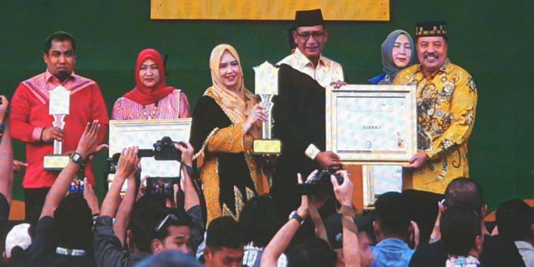 Sekda Tutup PKA-8, Aceh Selatan Juara Umum