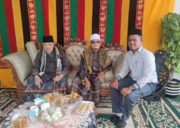 Wakili Pj Bupati, Kadisdik Dayah Aceh Besar Hadiri Maulid Nabi di Pesantern Babul Maghfirah