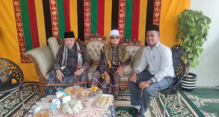 Wakili Pj Bupati, Kadisdik Dayah Aceh Besar Hadiri Maulid Nabi di Pesantern Babul Maghfirah