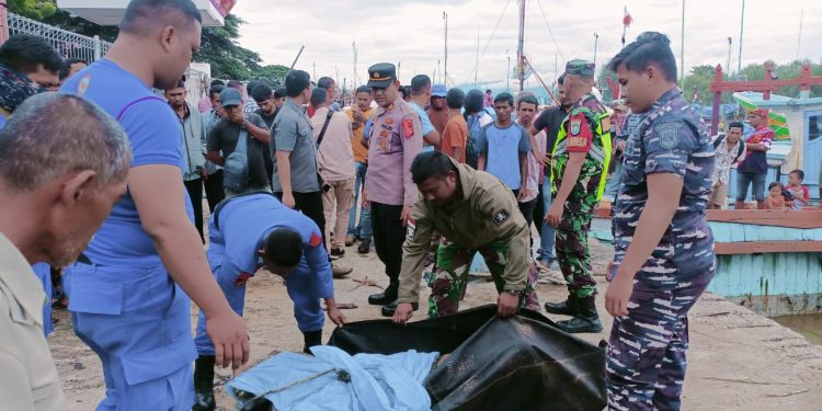 Nelayan Temukan Mayat Tanpa Identitas Mengapung di Dermaga Boat Lampulo