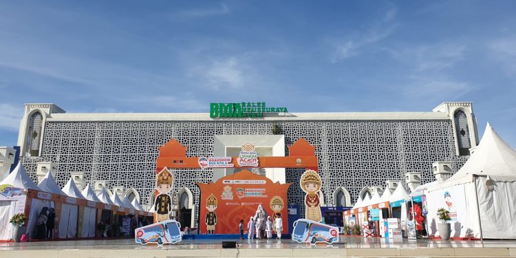 Telan Anggaran Rp 1,4 Miliar, Pekan Raya UMKM Aceh Beri “Karpet Merah” ke Roadshow Bus Antikorupsi KPK