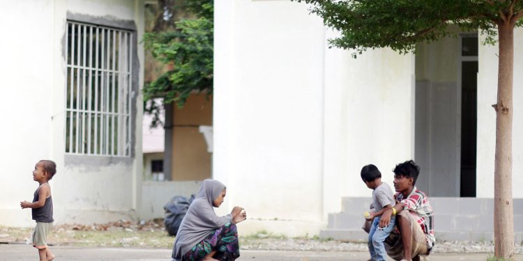 Foto Anak-Anak Pengungsi Rohingya di Gedung BMA